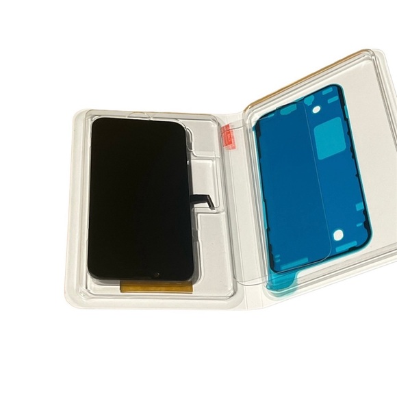 iPhone 13 Pro LCD Screen Replacement (Incell PlusIQ7) + Screen Protector